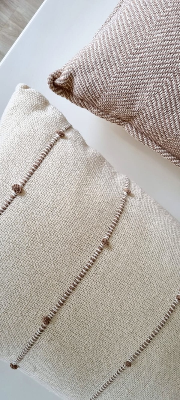 Almofada retangular tear bege fio puxado tecida no tear 45×30 (3)