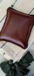 Peso porta marrom couro ecológico