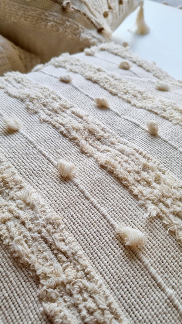 Capa almofada cru fio puxado 45×45 artesanal (2)