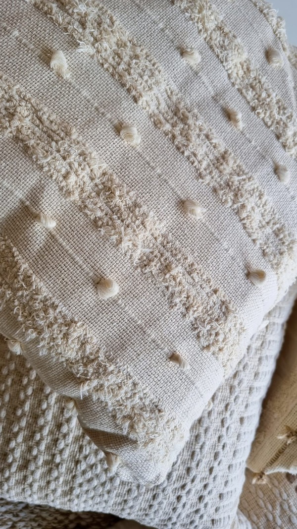 Capa almofada cru fio puxado 45×45 artesanal (4)