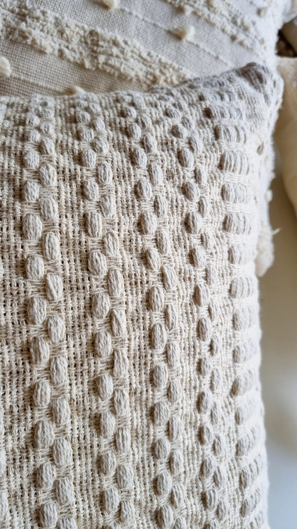 Capa de almofada cru trabalhada artesanal 45×45 150 (2)