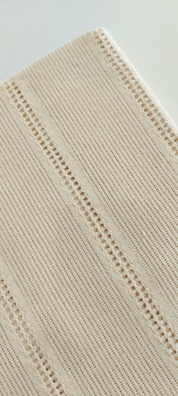 Toalha de mesa 8 lugares retangular vazada cru tecida no tear mineiro (3)