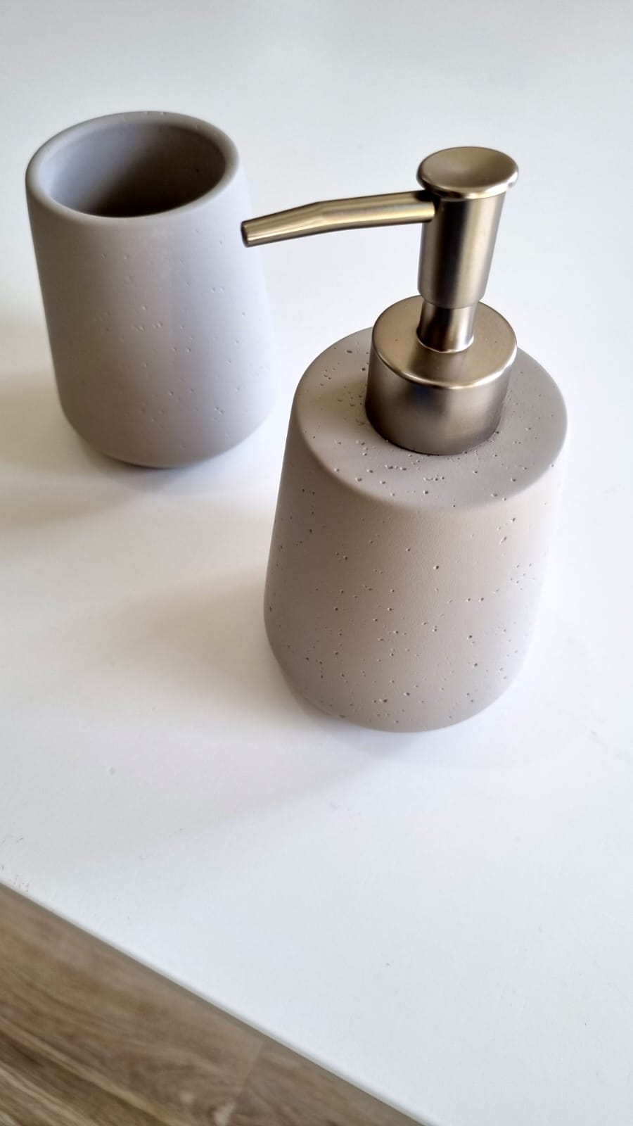 8d43c926-c0e7-4646-8154-7dcf0168f105