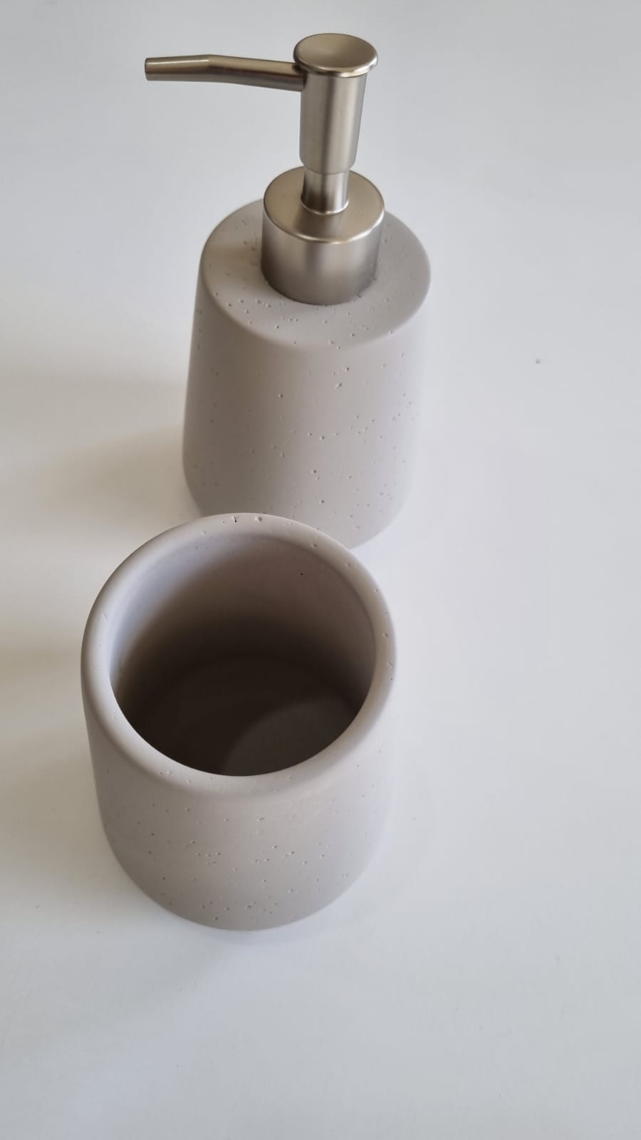 e4dda38c-3094-451e-badc-3c6a13e58744