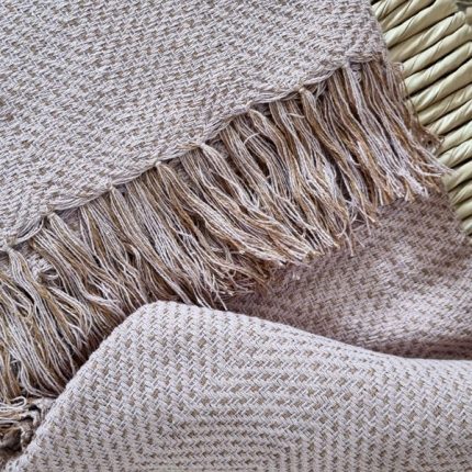 Manta de sofá decorativa artesanal rosa chá e caramelo pontilhada de algodão