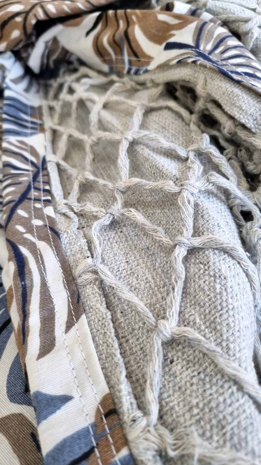 d2585ad2-29eb-4301-b729-73c393893c7b