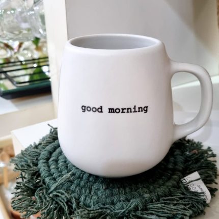 Porta-copo de macramê verde