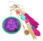 Chaveiro de resina Amiga