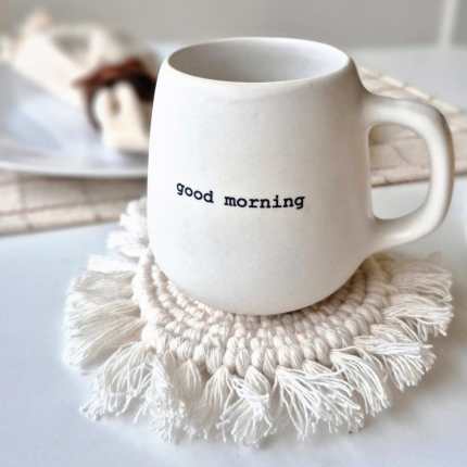 Porta-copo de macramê cru