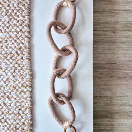 Colar de mesa de macramê bege algodão e sisal elos