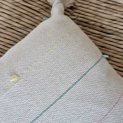 Capa de almofada decorativa colorida tons pastéis artesanal 40×40 de algodão