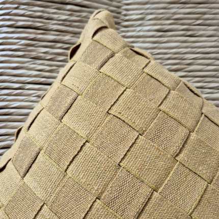 Capa de almofada decorativa amarelo mostarda fita artesanal de algodão 45×45